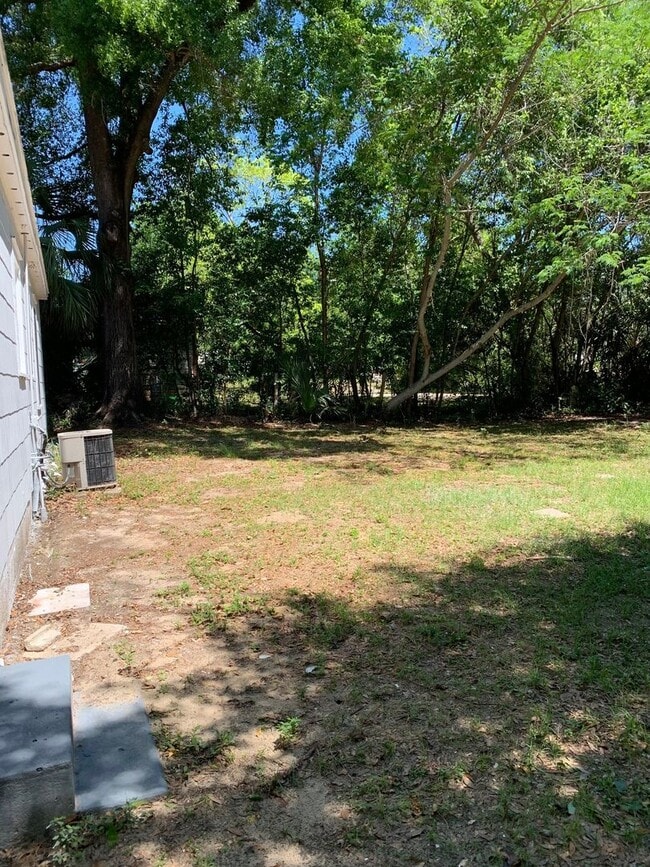 Building Photo - 406 N S St