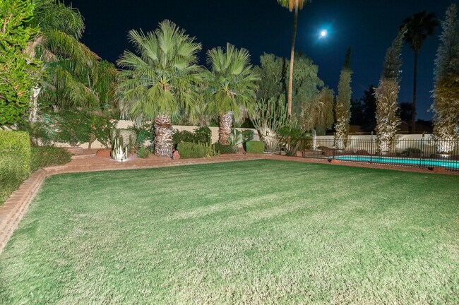 Building Photo - 16025 N 58th Pl