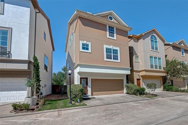 Building Photo - 3216 Clearview Cir