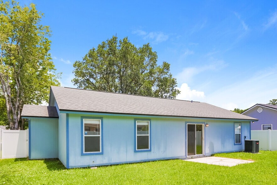 Building Photo - 3225 Merganzer Trail