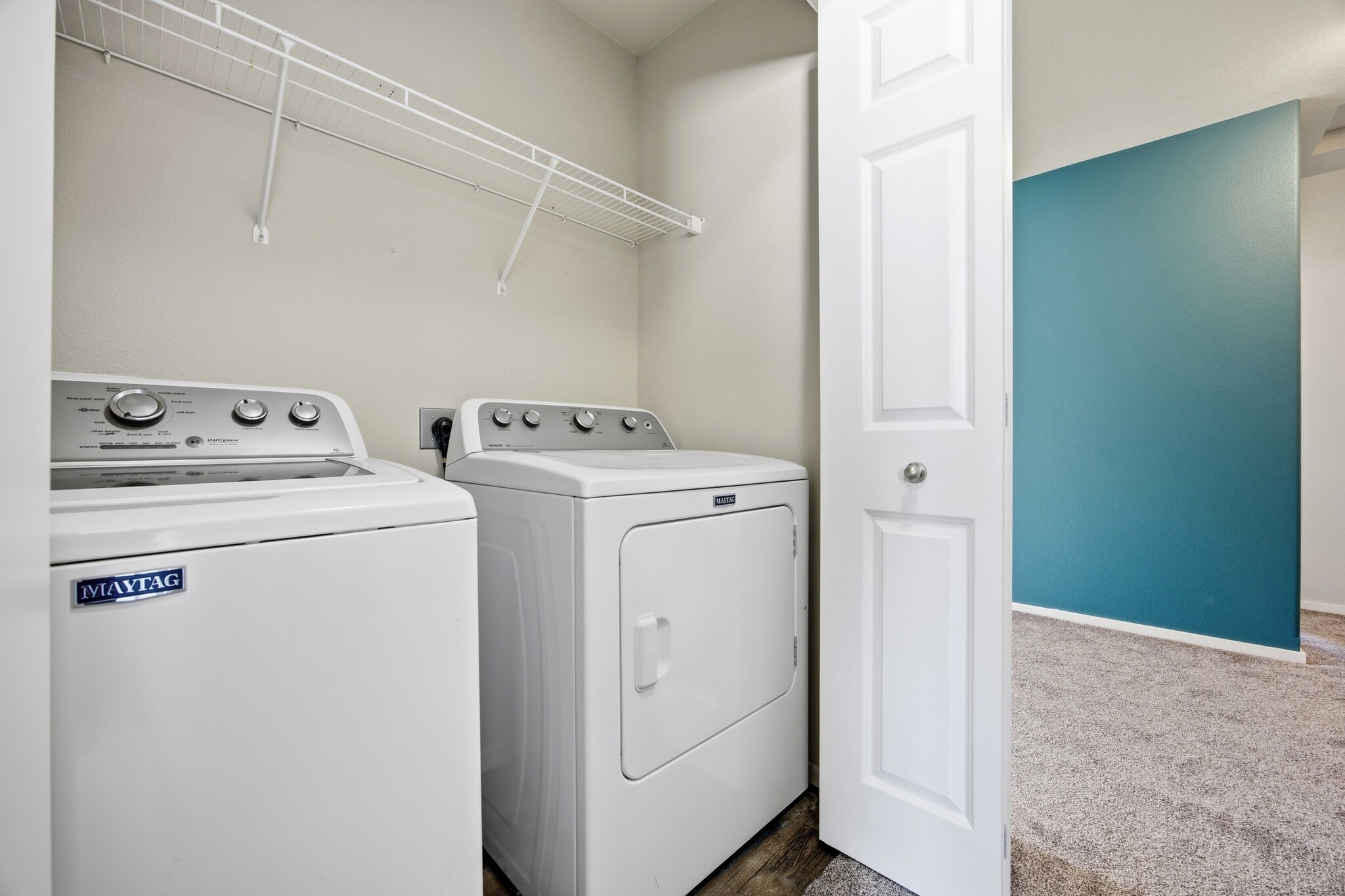 Building Photo - 4304 Estate Dr S