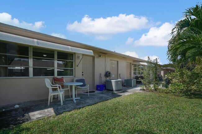 Building Photo - 1317 High Point Way SE