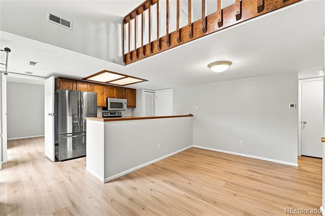 Building Photo - 6242 Willow Ln