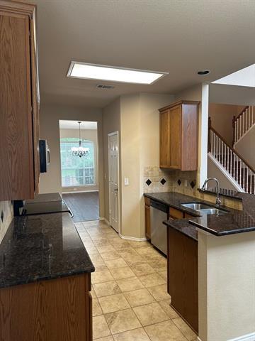 Building Photo - 2013 Trinity Ln