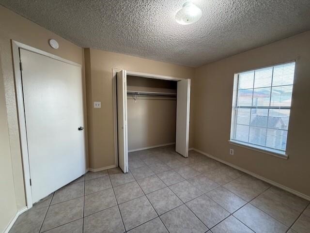 Building Photo - 1502 E San Pedro St