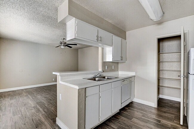 Building Photo - 8530 W Sahara Ave