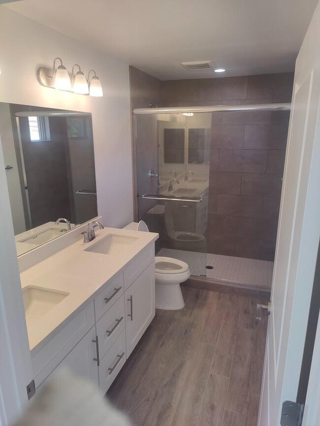 Building Photo - 9543 W Troy Dr