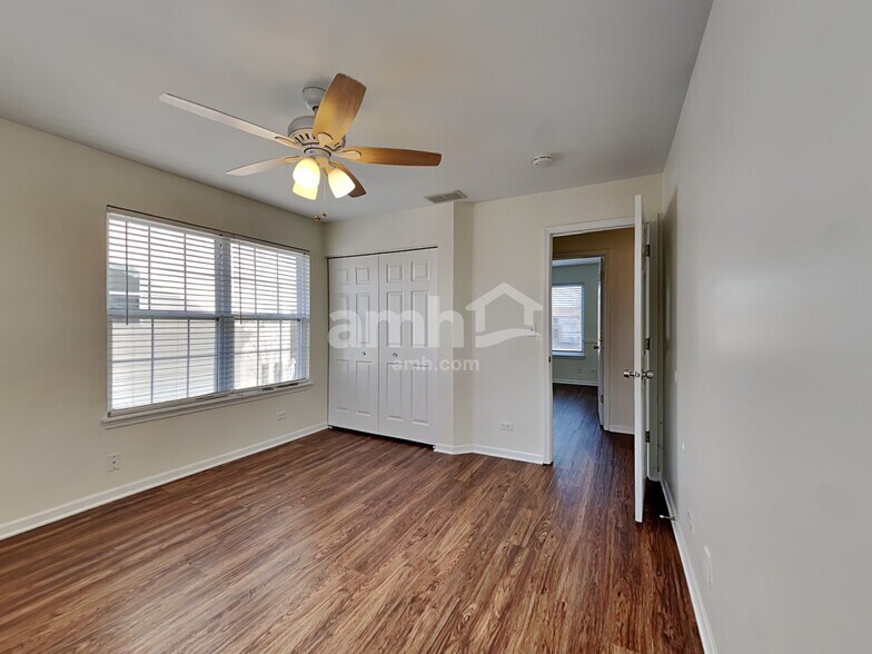 Building Photo - 1982 Conway Ln