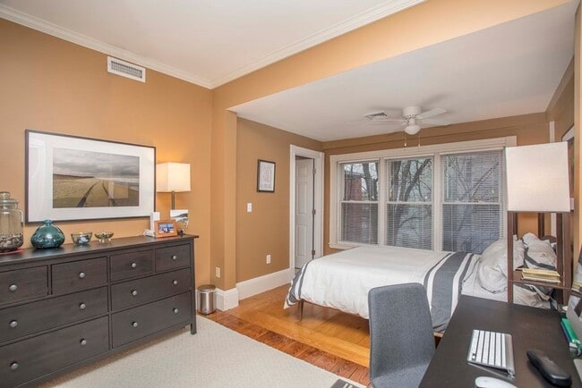 Building Photo - 633 Dorchester Ave