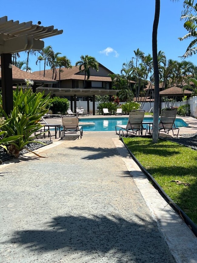 Building Photo - Palm Villas -  1 Bedroom w/ Parking, New V...