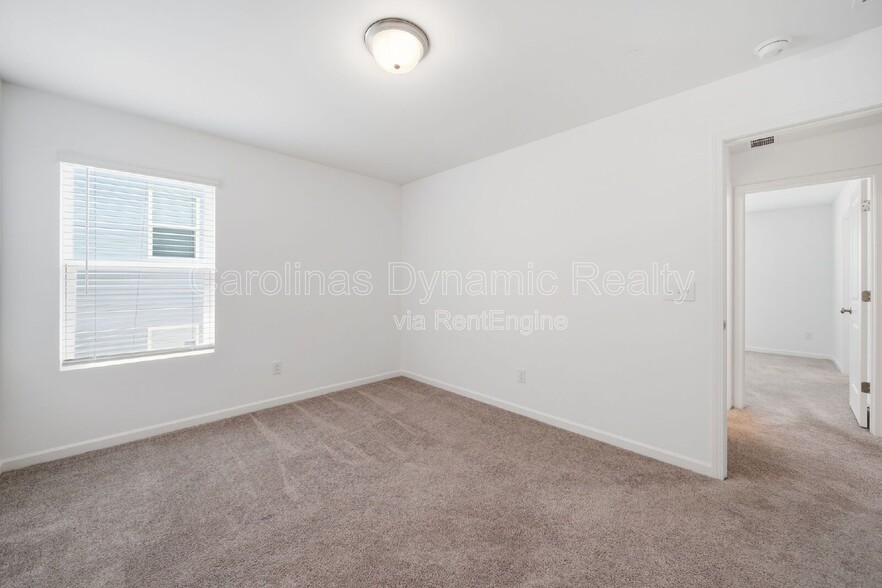 Building Photo - 7005 Bermuda Wds Rd