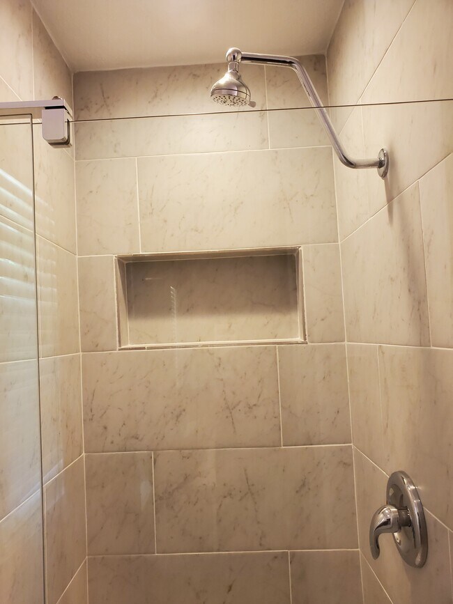 Building Photo - 1534 Harlandale Ave