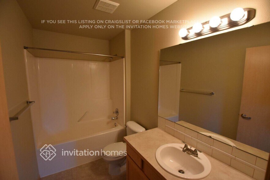 Building Photo - 2620 183 St Ct E