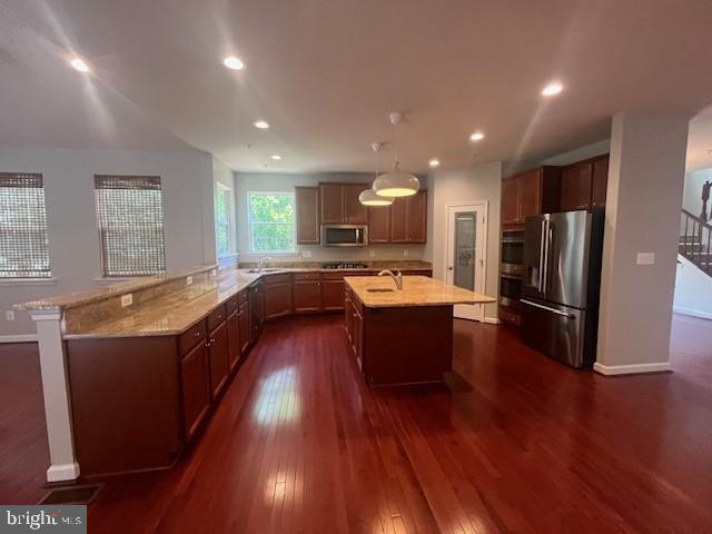Building Photo - 45570 Havenridge St