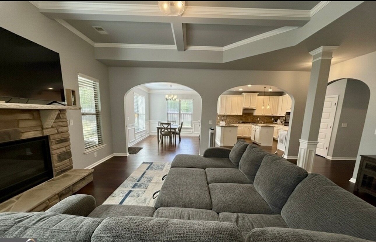 Building Photo - 310 Savannah Dr