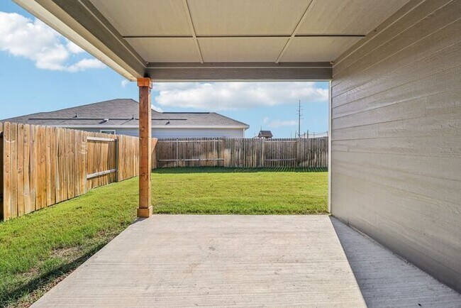 Building Photo - 413 Trinity Trl