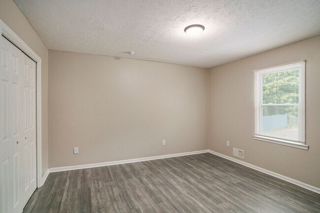Building Photo - 9285 Cedar Ridge Dr NW