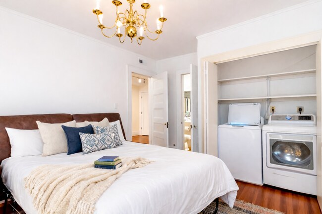 Building Photo - 671 Prospect St