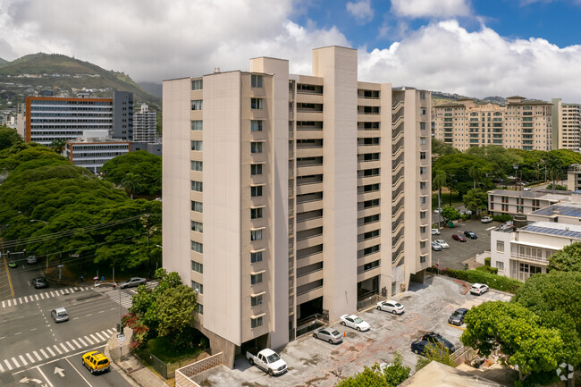 Primary Photo - Punahou Circle Apartments