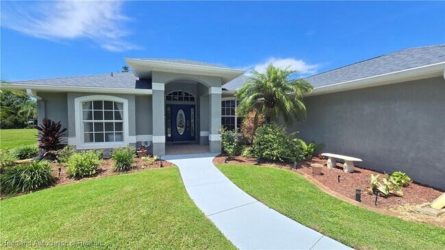 Primary Photo - 1720 Amber Ln