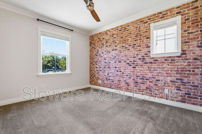 Building Photo - 145 Bryant Ave