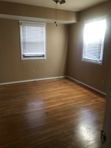 Building Photo - 3468 SE Crestwater Dr