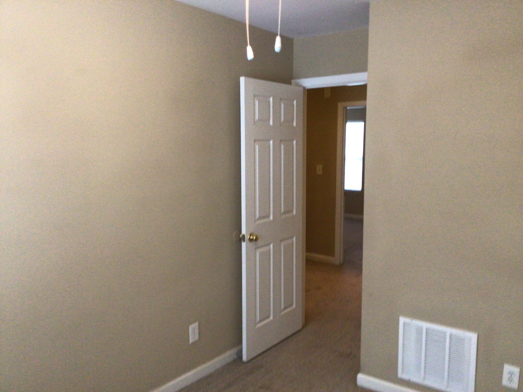 Building Photo - 555 Rockbridge Dr