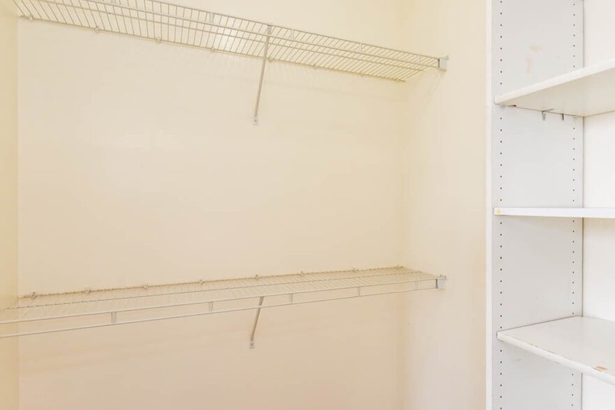 Building Photo - 4521 N Malden St