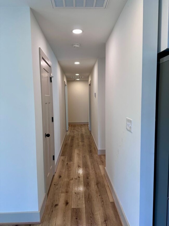 Building Photo - Newly Built Home minutes from Downtown Madison