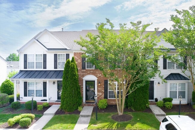 Building Photo - Well-maintained townhouse in Richmond