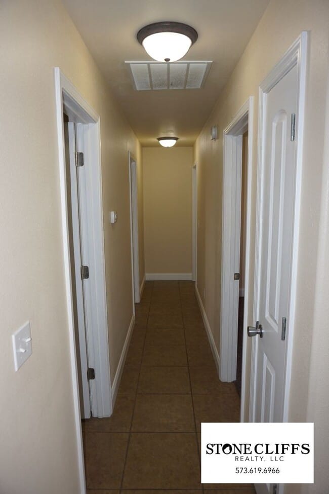 Building Photo - 310 Rylee Cir