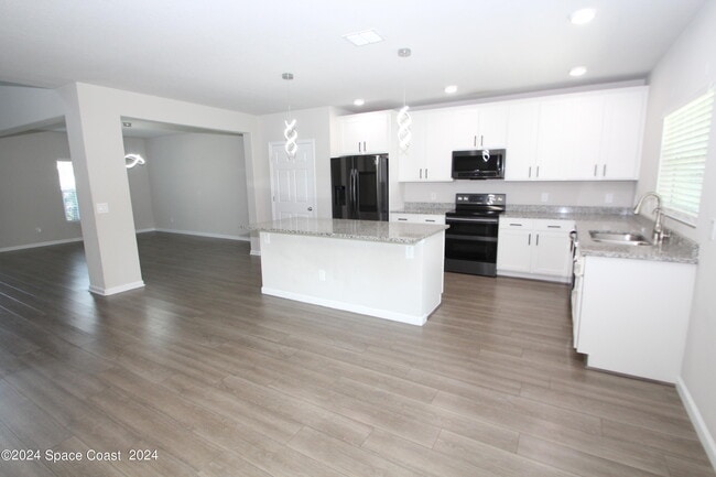 Building Photo - 695 Boughton Way