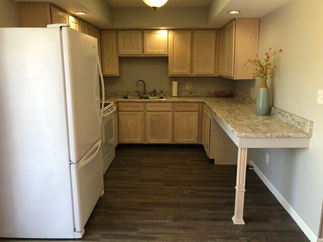 Building Photo - 3 Bedroom 2.5 Bath Home in the country!