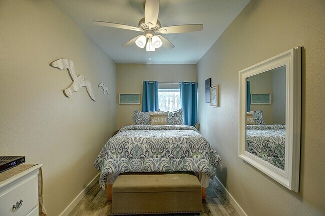 Building Photo - 1129 Eleventh Street-SI FL1-ID1023188P