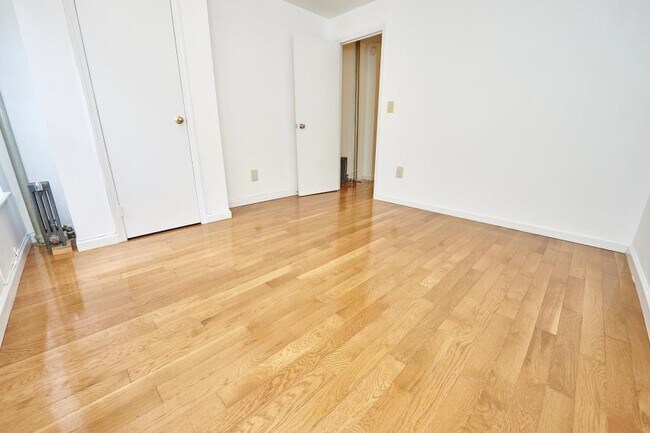 Building Photo - 1 bedroom in New York NY 10002