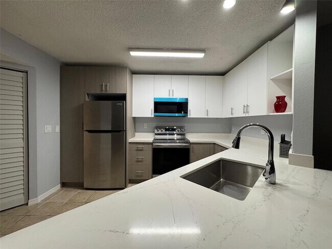 Building Photo - 4025 W McNab Rd