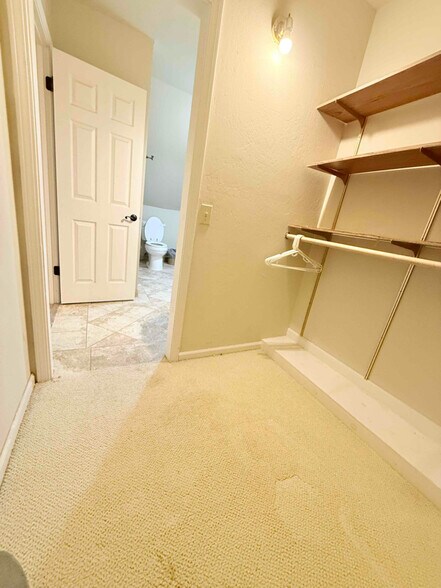 Building Photo - 1550 Indian Valley Rd