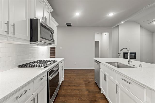 Building Photo - 10641 Enchanted Rock Wy