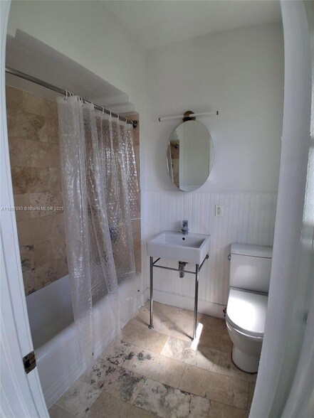 Building Photo - 4035 Meridian Ave