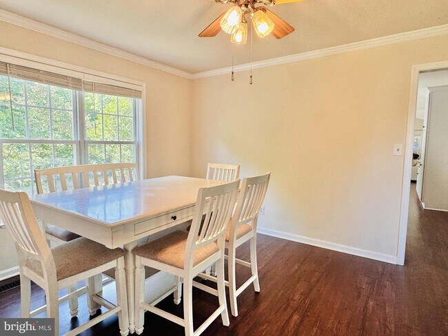Building Photo - 5 Averil Ct