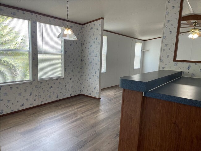 Building Photo - 605 Rd 5816