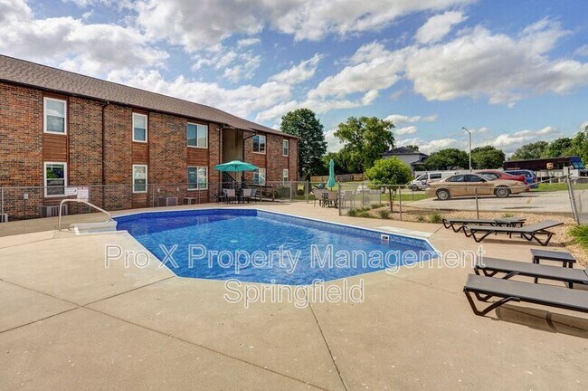 Building Photo - 3111 W Greenwood St