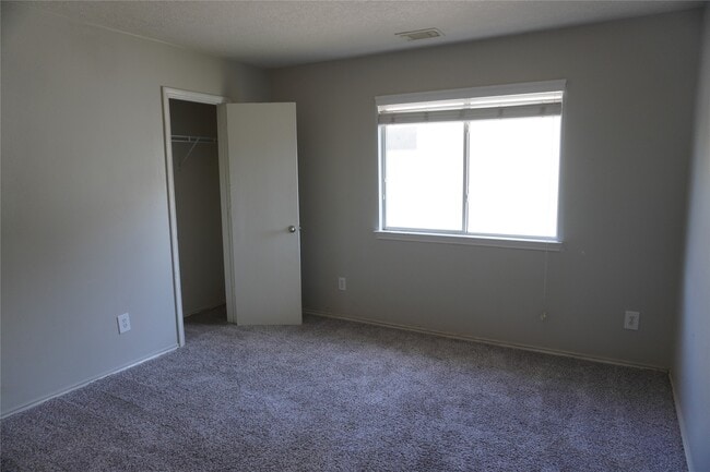 Building Photo - 4727 Live Meadow Ln