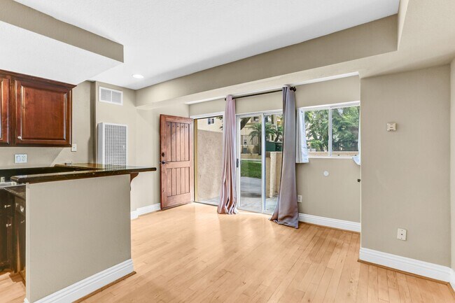 Building Photo - $500 Move In Special - Studio in the Venetian Community in UTC w/ Parking Included!