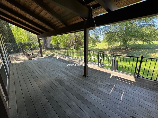 Building Photo - Rustic Rocklin 3 Bed Home