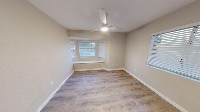 Building Photo - 6BD/3BA Large House, Newly Renovated! (Lease out, pending signatures. Check back in a few days!)