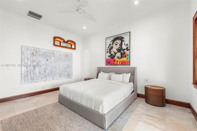 Building Photo - 432 S Hibiscus Dr