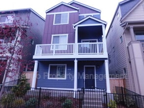 Building Photo - 1940 SW Latitude Way