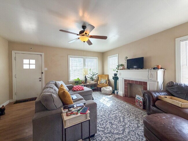 Building Photo - 2516 30th St