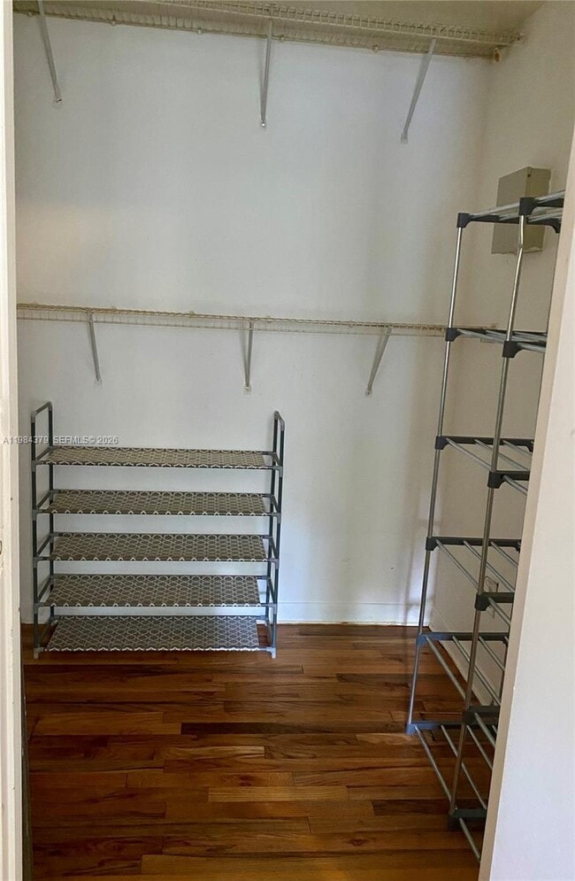 Building Photo - 1521 Lenox Ave.